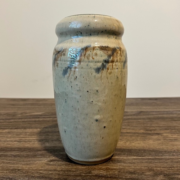 Studio Pottery Artist Signed Neutral Colored Glazed Vase - Picture 1 of 7